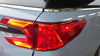 2023 Honda Odyssey Touring 118.1" WB - miniatura 28