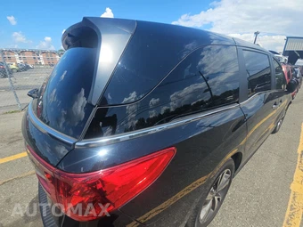 2023 Honda Odyssey Touring 118.1" WB - miniatura 4