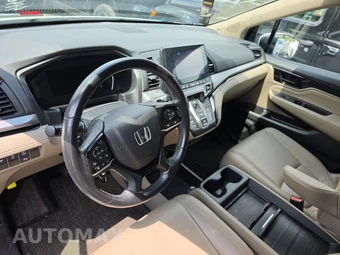 2023 Honda Odyssey Touring 118.1" WB - miniatura 11