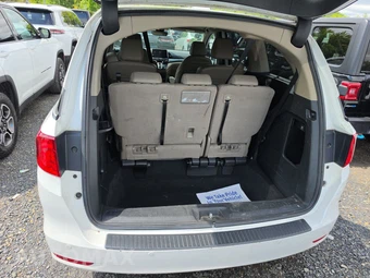 2023 Honda Odyssey Touring 118.1" WB - miniatura 17