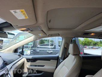 2023 Honda Odyssey Touring 118.1" WB - miniatura 20
