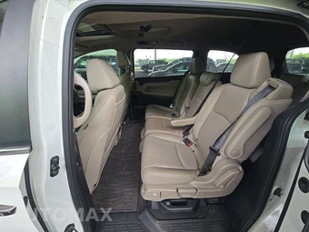 2023 Honda Odyssey Touring 118.1" WB - miniatura 13