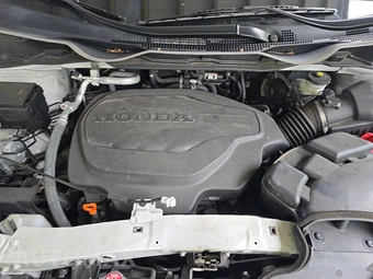 2023 Honda Odyssey Touring 118.1" WB - miniatura 16