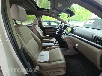 2023 Honda Odyssey Touring 118.1" WB - miniatura 8