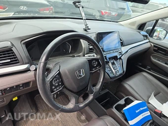 2023 Honda Odyssey Touring 118.1" WB - miniatura 11