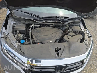 2023 Honda Odyssey Touring 118.1" WB - miniatura 16