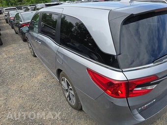 2023 Honda Odyssey Touring 118.1" WB - miniatura 6