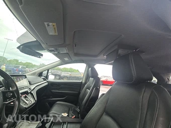 2023 Honda Odyssey Touring 118.1" WB - miniatura 19