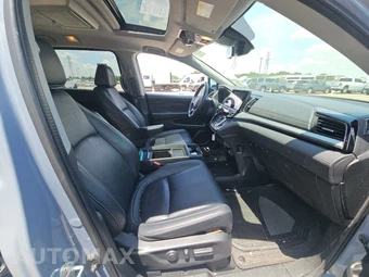 2023 Honda Odyssey Touring 118.1" WB - miniatura 8