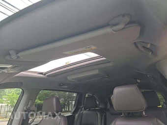 2023 Honda Odyssey Touring 118.1" WB - miniatura 11