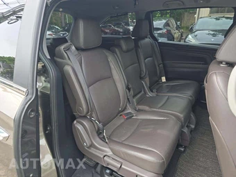 2023 Honda Odyssey Touring 118.1" WB - miniatura 17