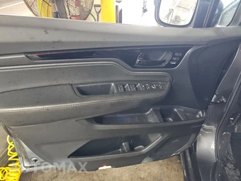2023 Honda Odyssey Touring 118.1" WB - miniatura 9