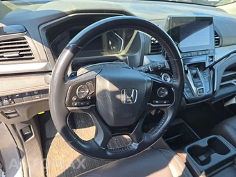 2023 Honda Odyssey Touring 118.1" WB - miniatura 10