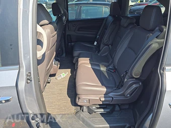 2023 Honda Odyssey Touring 118.1" WB - miniatura 13