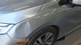 2023 Honda Odyssey Touring 118.1" WB - miniatura 24