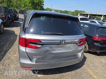 2023 Honda Odyssey Touring 118.1" WB - miniatura 5