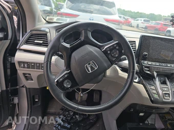 2023 Honda Odyssey Touring 118.1" WB - miniatura 10