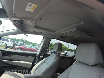 2023 Honda Odyssey Touring 118.1" WB - miniatura 19
