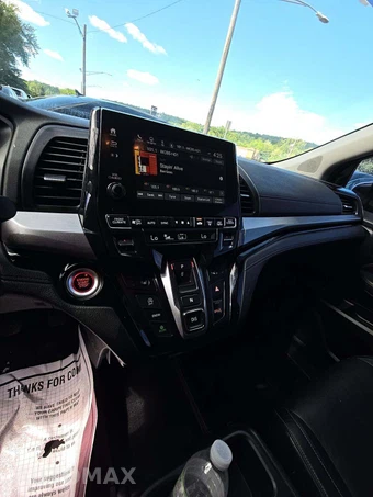 2023 Honda Odyssey Touring 118.1" WB - miniatura 10
