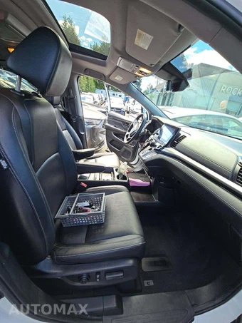 2023 Honda Odyssey Touring 118.1" WB - miniatura 19