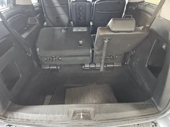 2023 Honda Odyssey Touring 118.1" WB - miniatura 17