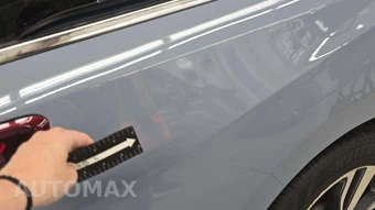 2023 Honda Odyssey Touring 118.1" WB - miniatura 32