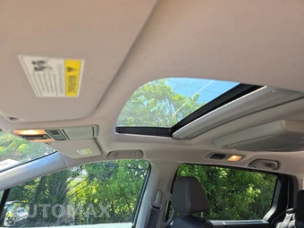 2023 Honda Odyssey Touring 118.1" WB - miniatura 18