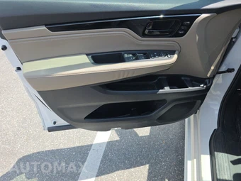 2023 Honda Odyssey Touring 118.1" WB - miniatura 9