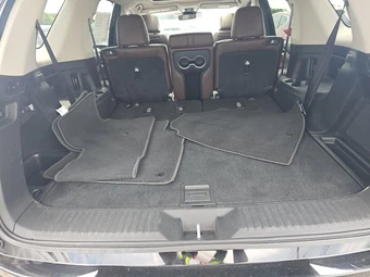 2023 Honda Pilot Elite - miniatura 17