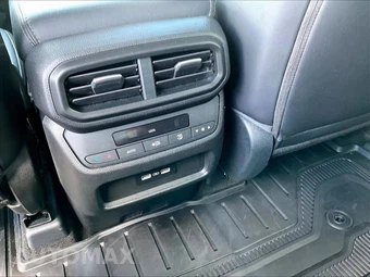 2023 Honda Pilot Touring - miniatura 10