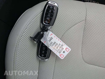 2023 Hyundai Elantra Limited - miniatura 5