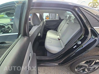 2023 Hyundai Elantra Limited - miniatura 10