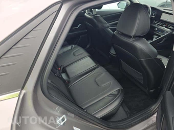 2023 Hyundai Elantra Limited - miniatura 16