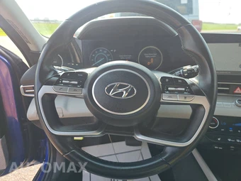 2023 Hyundai Elantra Limited - miniatura 16