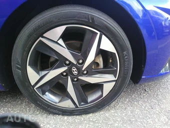 2023 Hyundai Elantra Limited - miniatura 25