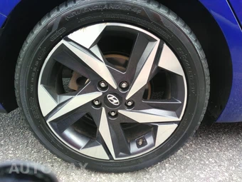 2023 Hyundai Elantra Limited - miniatura 26