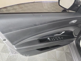 2023 Hyundai Elantra Limited - miniatura 9