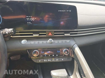 2023 Hyundai Elantra Limited - miniatura 10