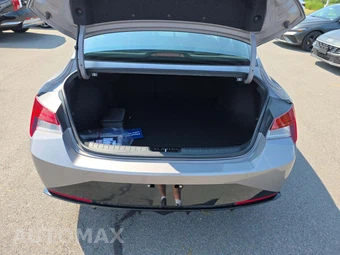 2023 Hyundai Elantra N Line - miniatura 11