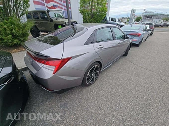 2023 Hyundai Elantra N Line - miniatura 3