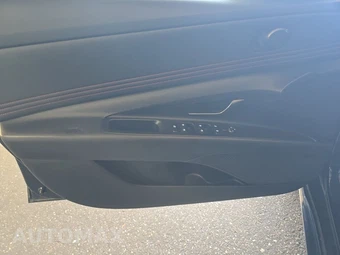 2023 Hyundai Elantra N Line - miniatura 9