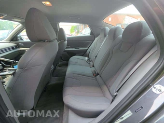 2023 Hyundai Elantra SE - miniatura 13