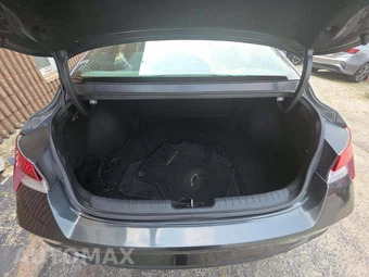 2023 Hyundai Elantra SE - miniatura 14