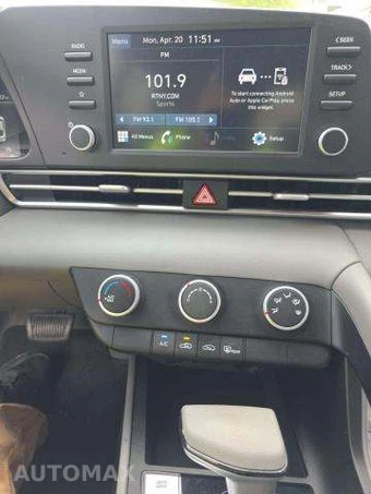 2023 Hyundai Elantra SE – miniatura 10