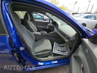 2023 Hyundai Elantra SE – miniatura 18