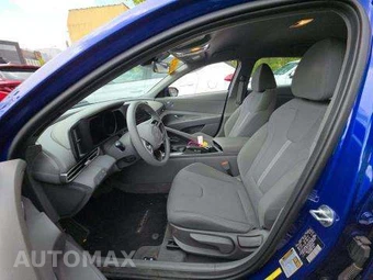 2023 Hyundai Elantra SE – miniatura 6