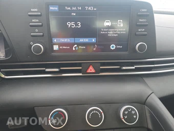 2023 Hyundai Elantra SE - miniatura 11