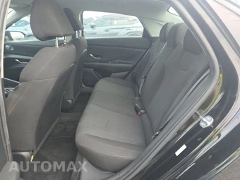 2023 Hyundai Elantra SE - miniatura 13