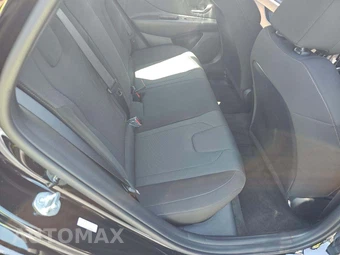 2023 Hyundai Elantra SE – miniatura 16