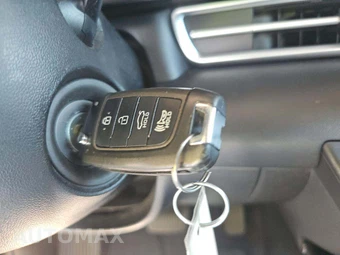 2023 Hyundai Elantra SE – miniatura 8